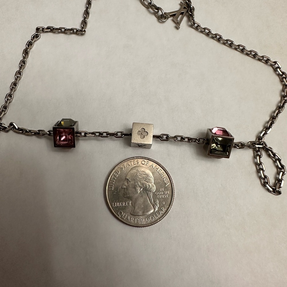 Louis Vuitton silver gamble necklace - Picture 9 of 12